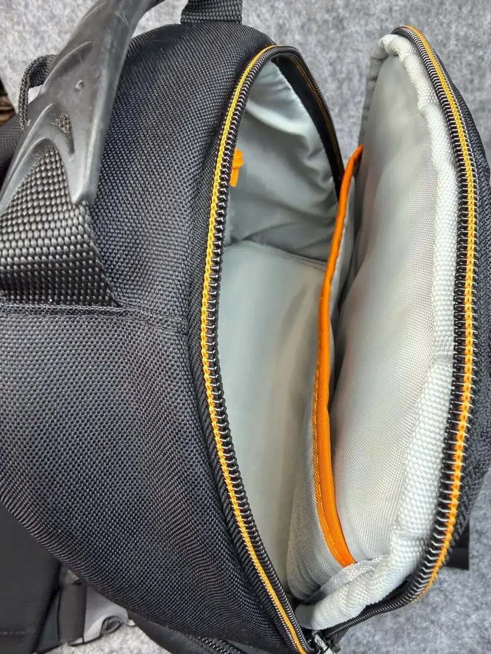 Lowepro Slingshot Edge 150 AW Camera Sling Backpack Black